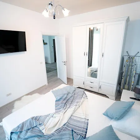 Apartmán 109 B2 Almar Luxury Residence-renting & Free Pool Năvodari