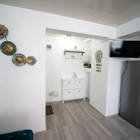109 B2 Almar Luxury Residence-renting & Free Pool *