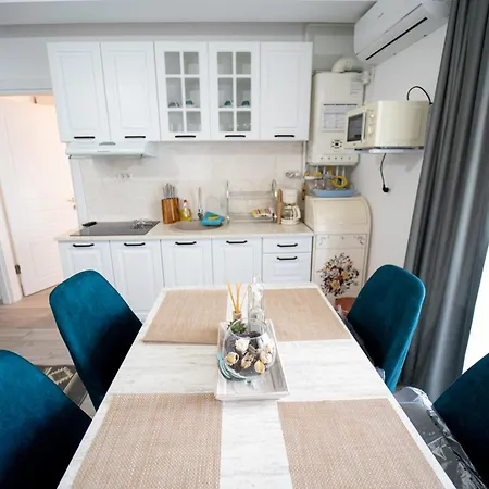 109 B2 Almar Luxury Residence-renting & Free Pool Năvodari