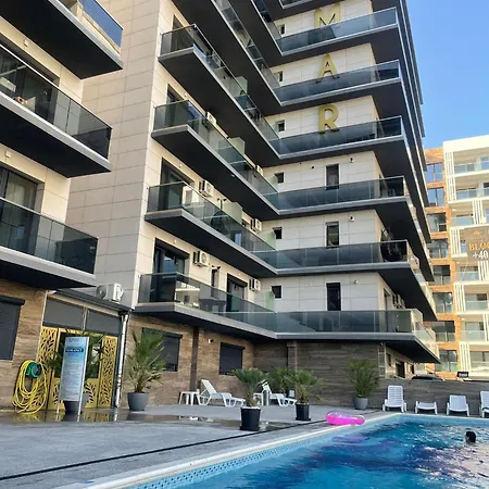 109 B2 Almar Luxury Residence-renting & Free Pool Apartmán *