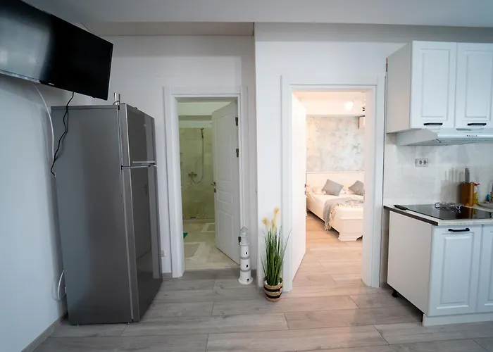 109 B2 Almar Luxury Residence-renting & Free Pool